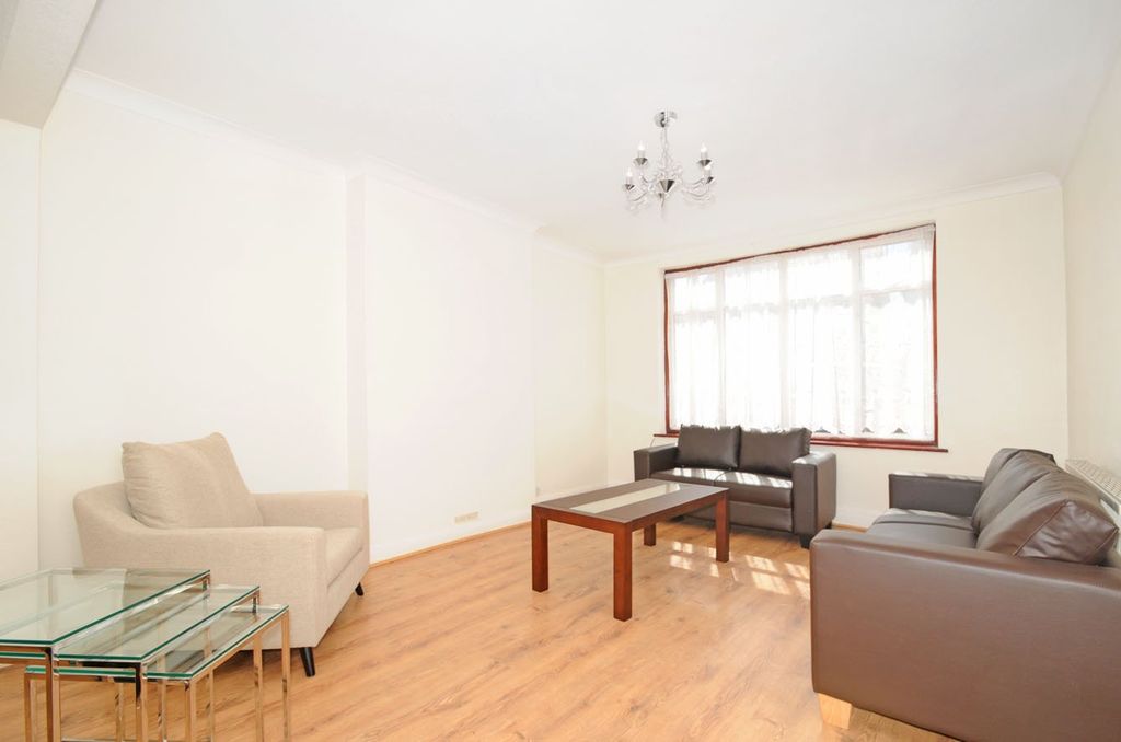 Property photo 2 of 11 Picture No. 27