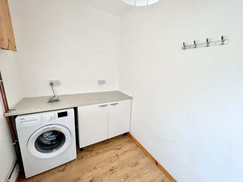 Property photo 3 of 19 Image
