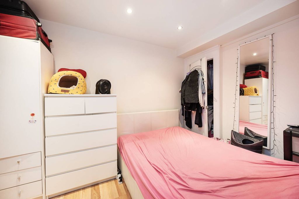 Property photo 3 of 7