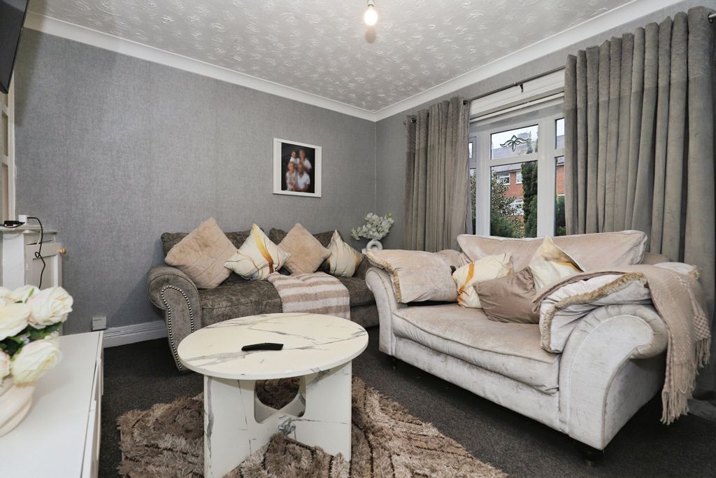 Property photo 2 of 18 Pbox-Img.Jpg