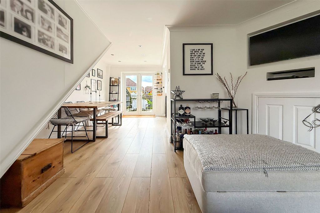 Property photo 3 of 16 Picture No. 35