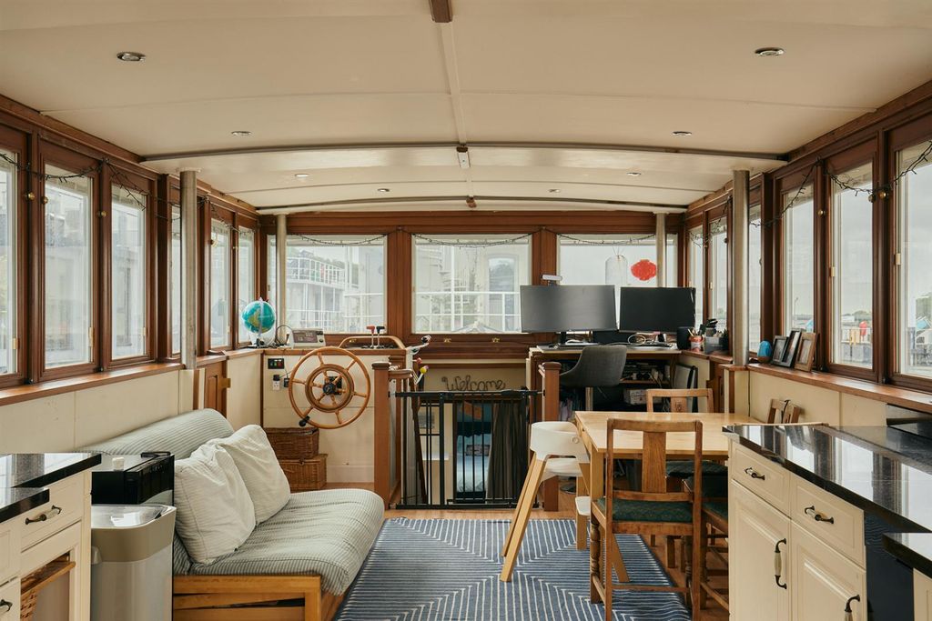 Property photo 1 of 26