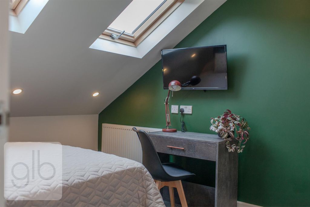 Property photo 2 of 7 2.Png