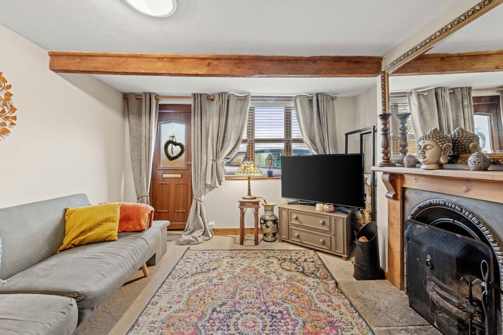 Property photo 3 of 18