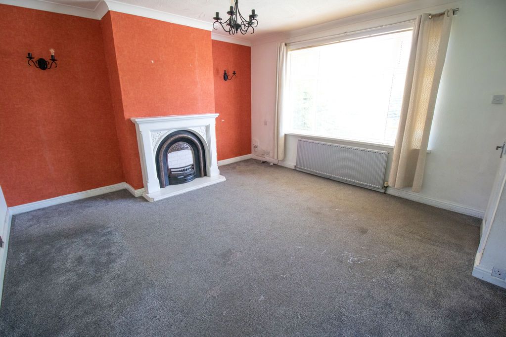 Property photo 2 of 13 Lounge