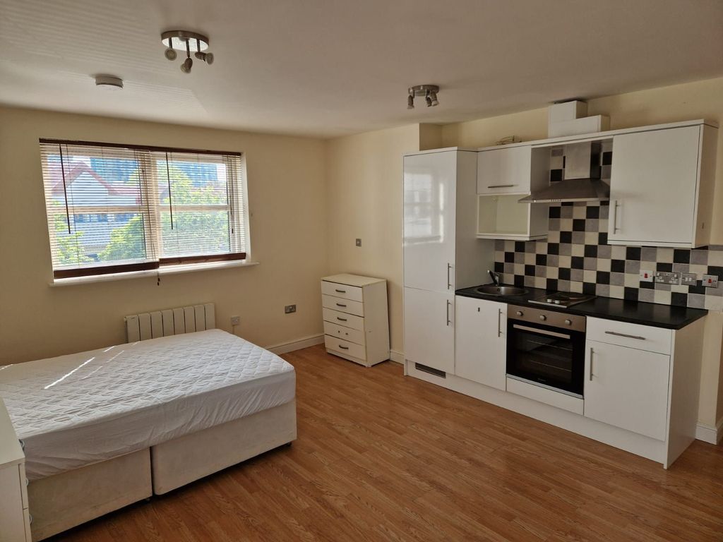 Property photo 2 of 6