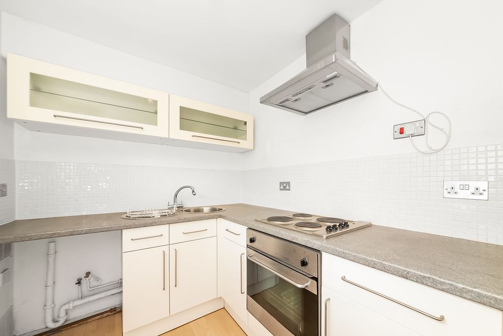 Property photo 3 of 13 Picture No. 11