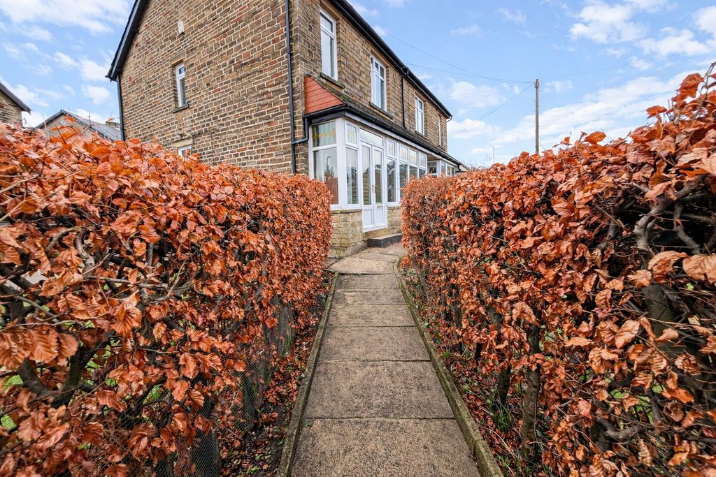 Property photo 2 of 17 Gate Entrance