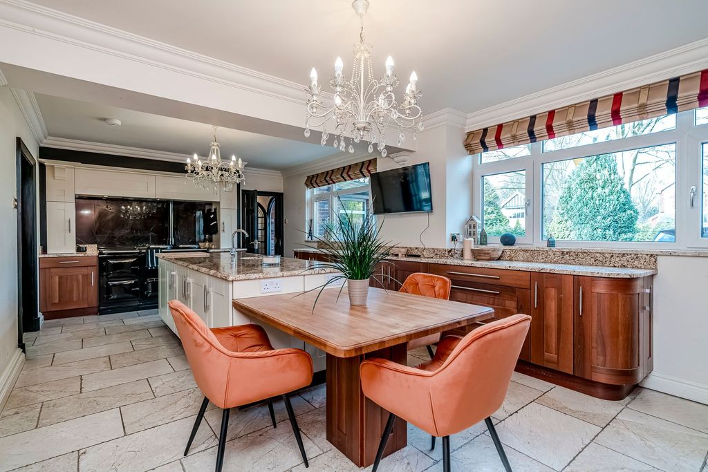 Additional image 16 of 6 bed detached house for saleMoss Lane, Leyland PR25