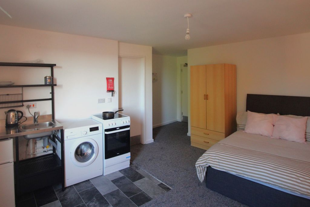 Property photo 2 of 3