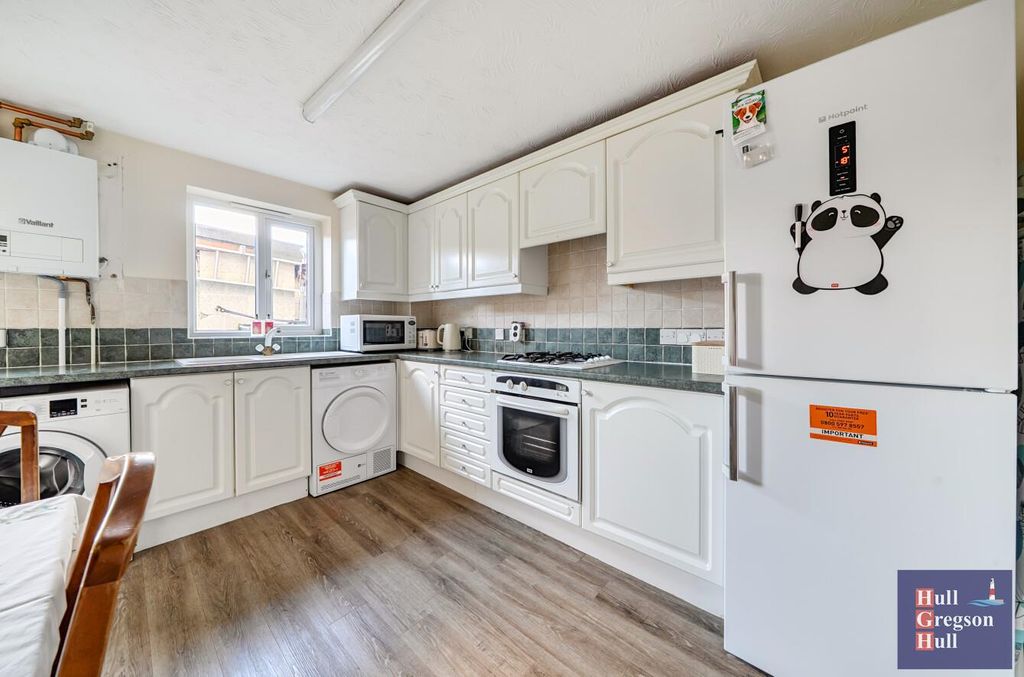 Property photo 3 of 23 7Aecab69-c0B6-4Cb5-83Dd-63Fe7E717E09.Jpg