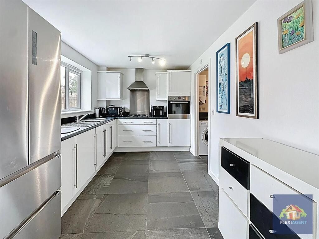 Property photo 2 of 31 4344313