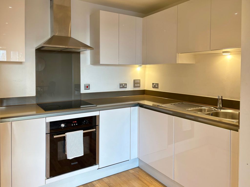 Property photo 2 of 16 Kitchen