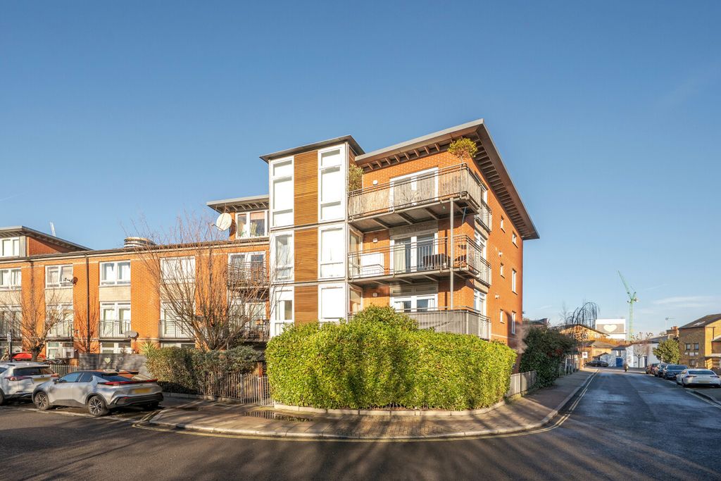 Property photo 1 of 11 1-6967F8c324A41-1...
