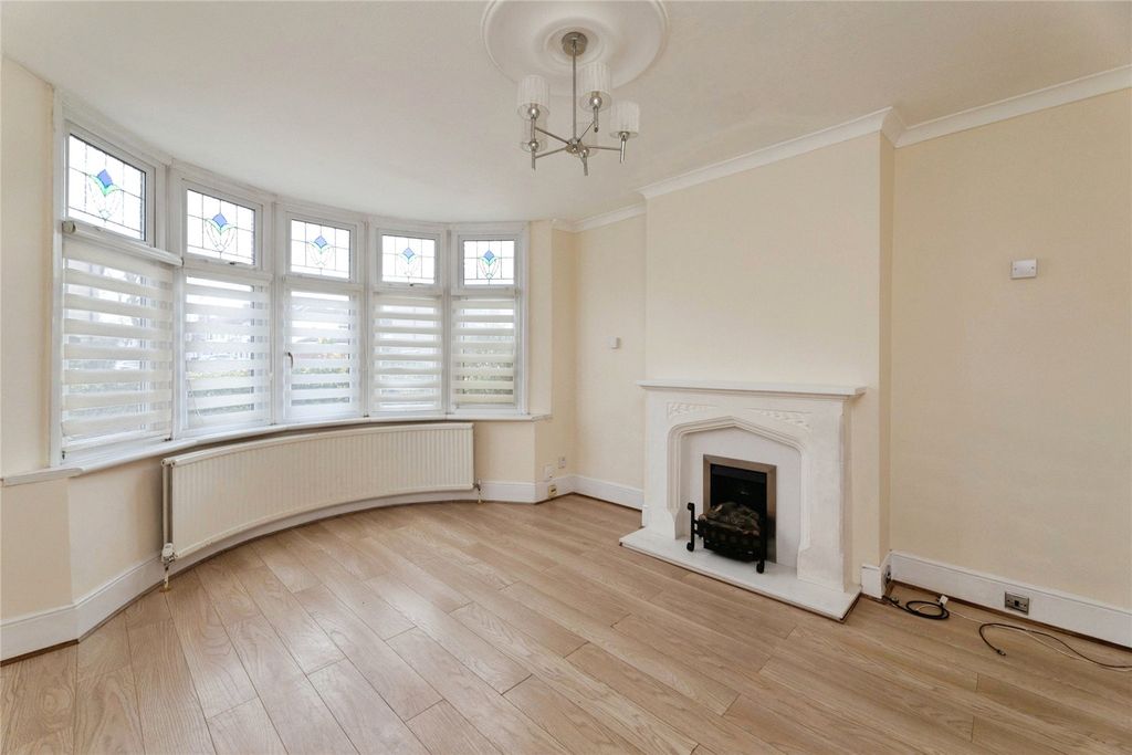 Property photo 2 of 19 Picture No. 30