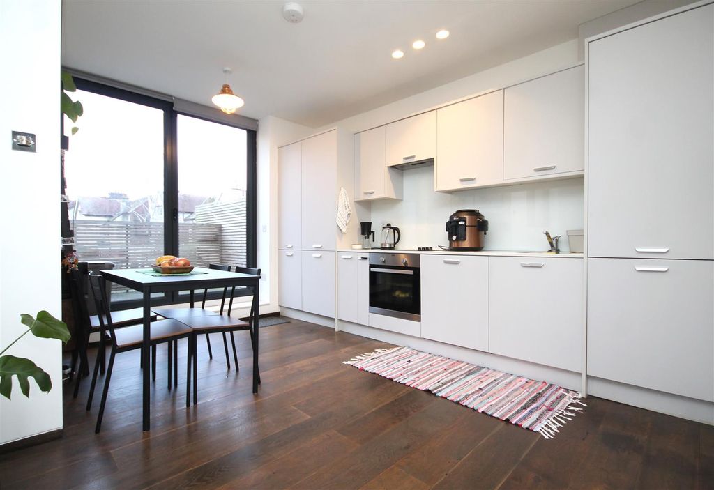 Property photo 2 of 10 Kitchen.Jpg