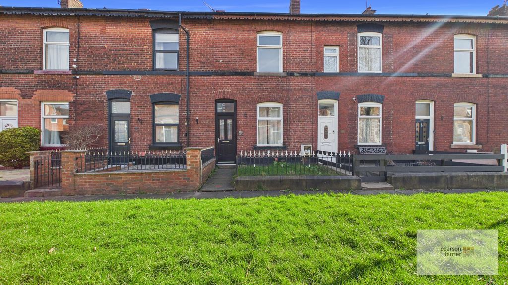 Property photo 1 of 11 Front (Exterior)