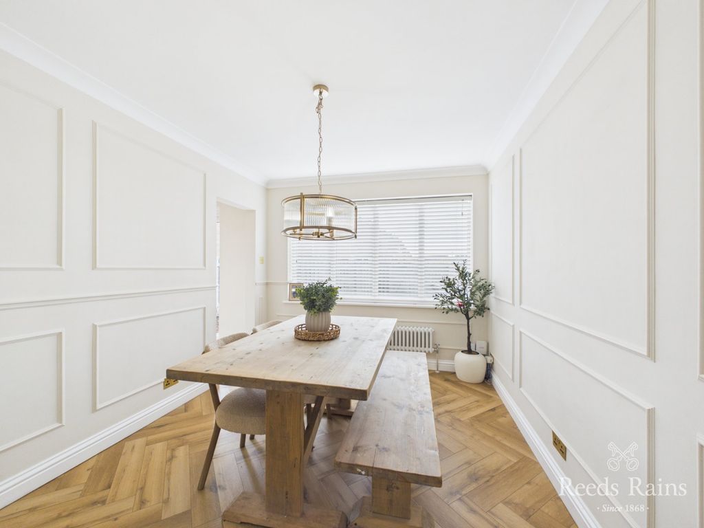 Property photo 3 of 28 Dining Room