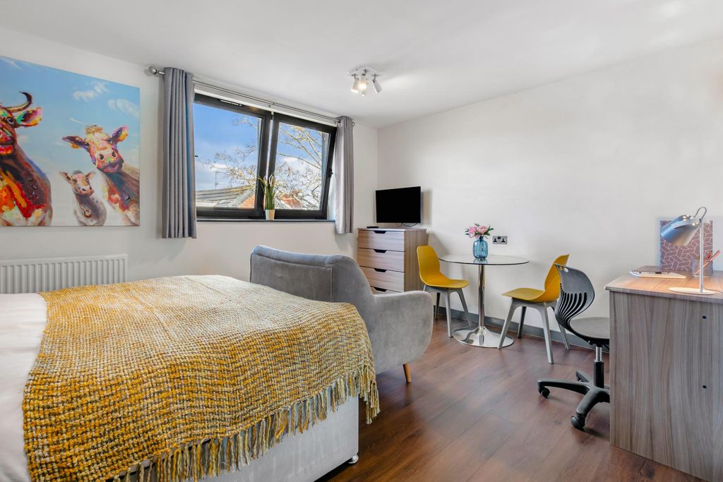 Property photo 2 of 9 Property Photo