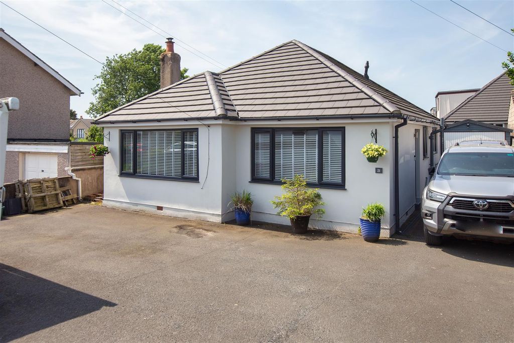 Property photo 1 of 20