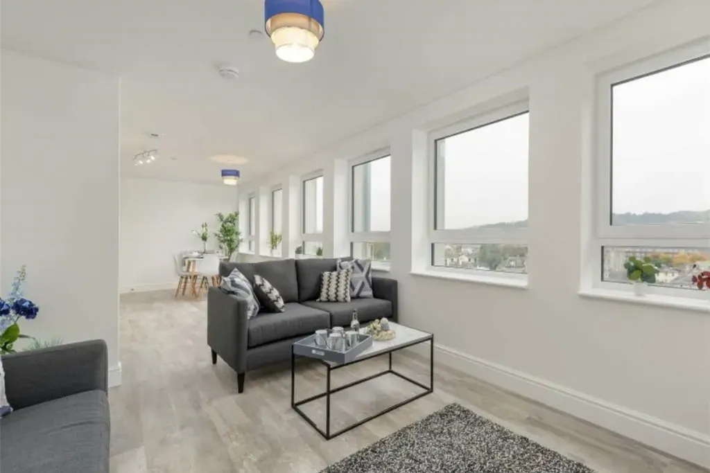 Property photo 2 of 7