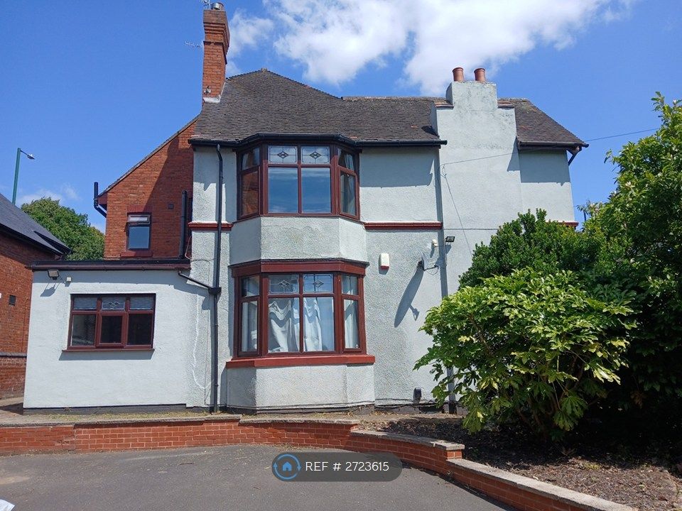 Property photo 2 of 31 House From Secure Parking Area For 6 Cars