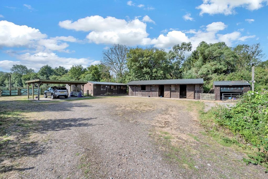 Property photo 3 of 26