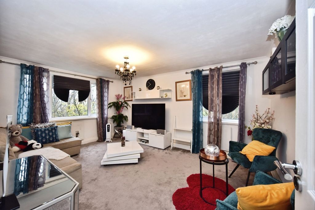 Property photo 2 of 40 Pbox-Img.Jpg