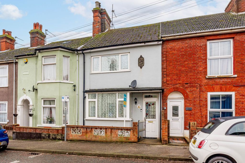 Property photo 1 of 18