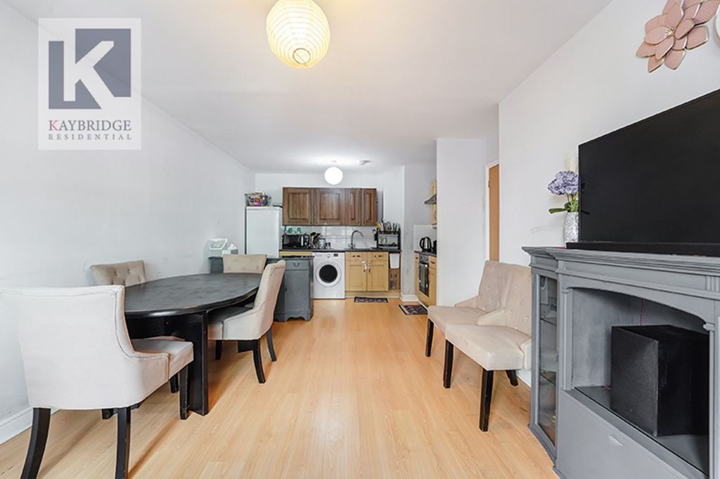 Property photo 3 of 12