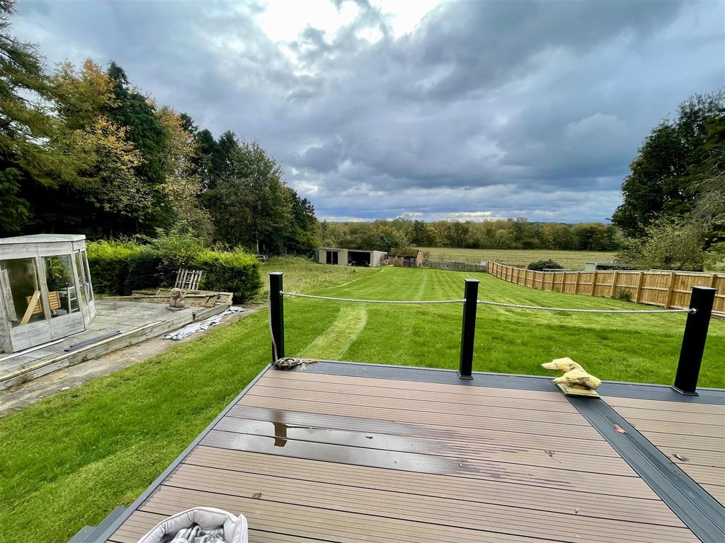 Property photo 1 of 22 Externally