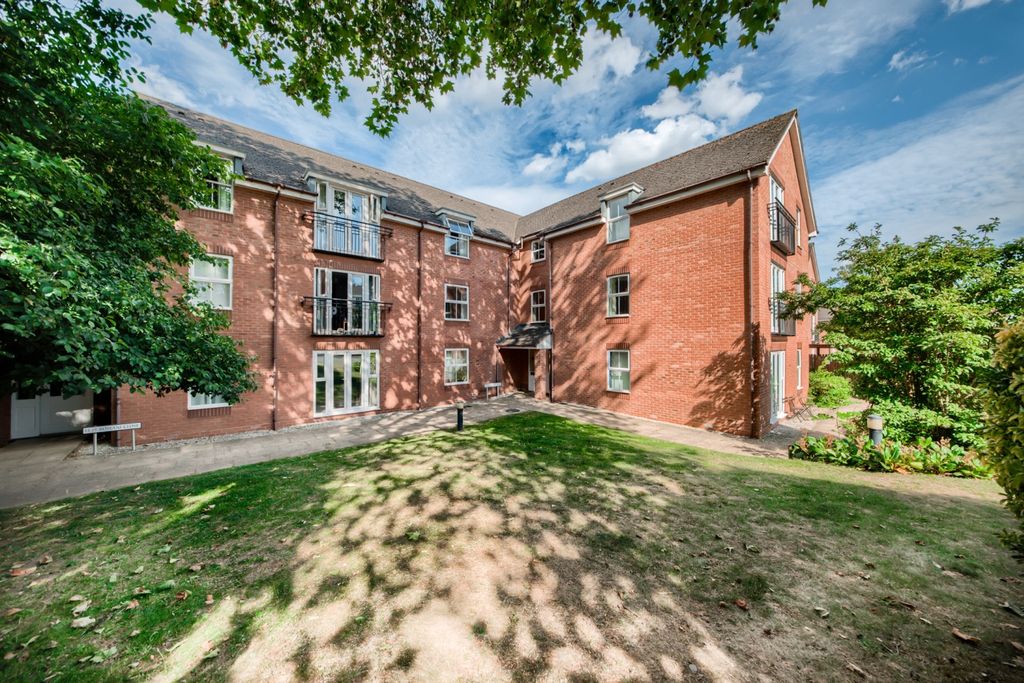 Property photo 1 of 11 Xh2A4665-Hdr(3)