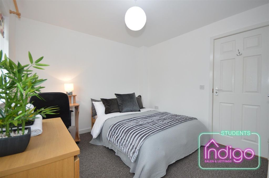 Property photo 3 of 6 Frsdatsbwumznrbevjk-Nq.Jpg
