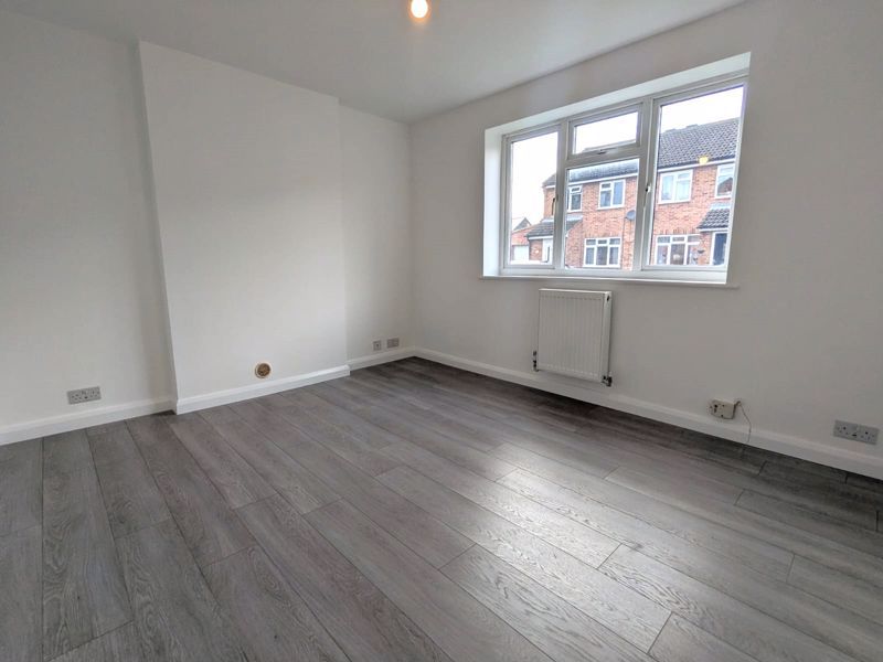 Property photo 3 of 10 Photo 8