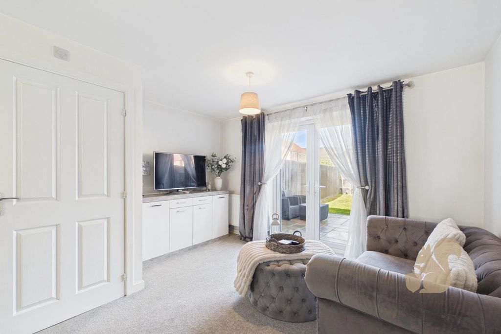 Property photo 3 of 21 Cam01659G0-Pr0793-Still012.Jpg