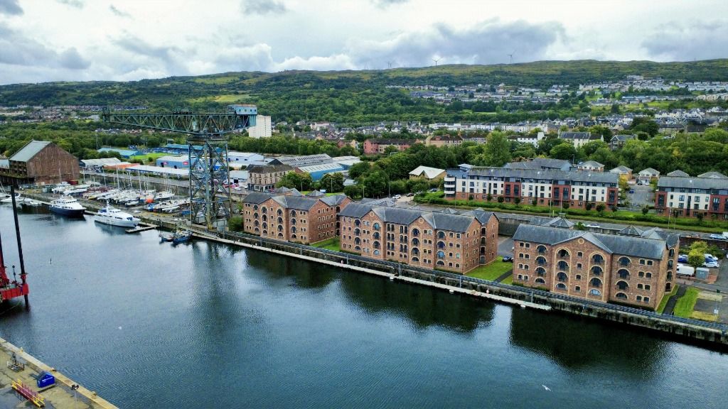 Property photo 3 of 17