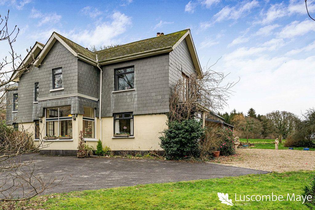 Property photo 1 of 31