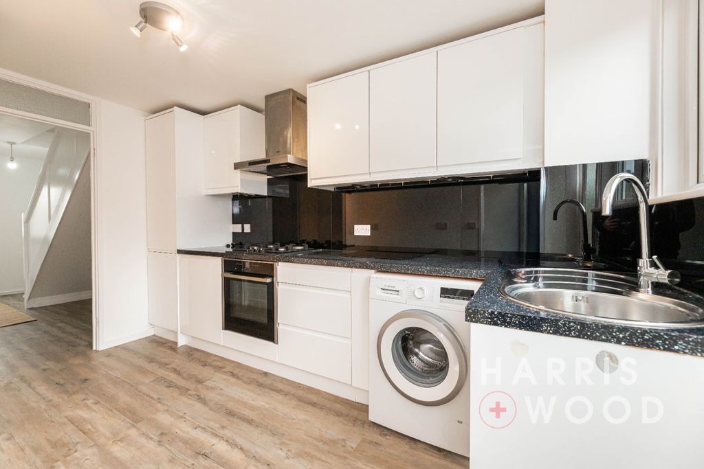 Property photo 2 of 18 4604312