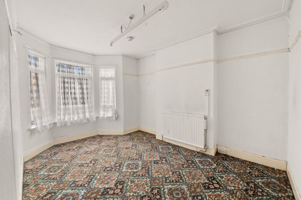 Property photo 2 of 11 Photo 2
