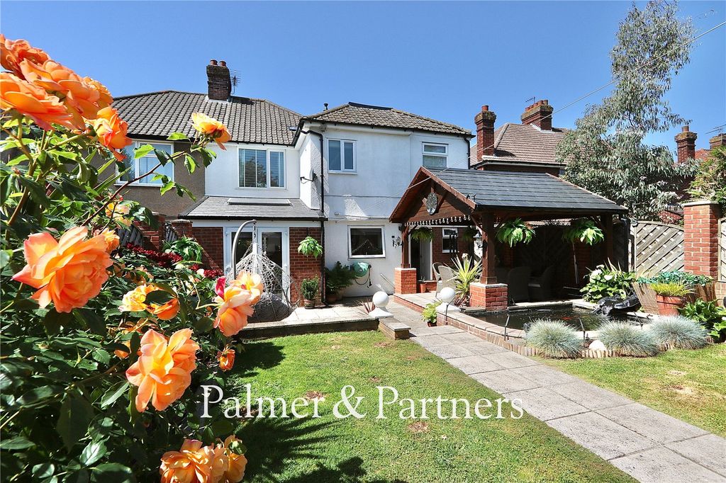 Property photo 2 of 48 Picture No. 04
