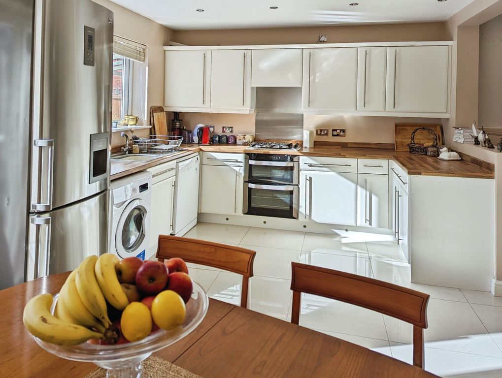 Property photo 2 of 17 665A64d4-Img_1367_18_Original