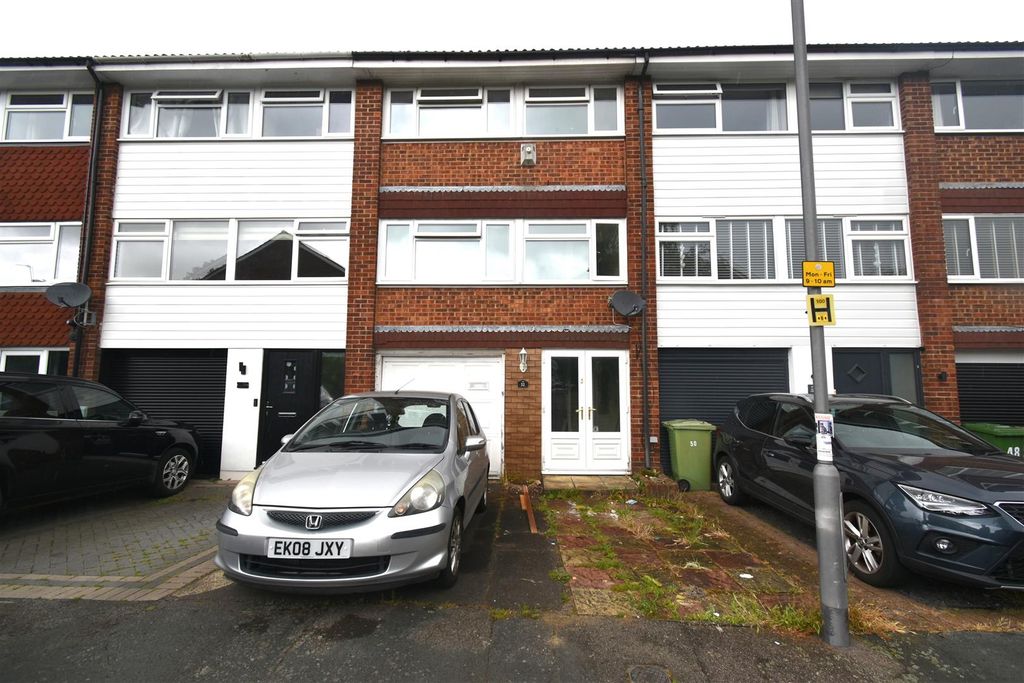 Property photo 1 of 3