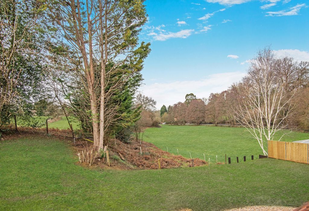 Property photo 3 of 24 Photo 44