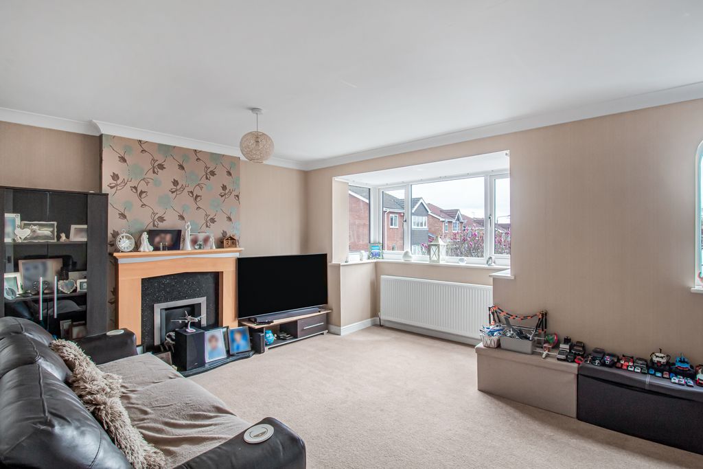 Property photo 2 of 33 Advert-60