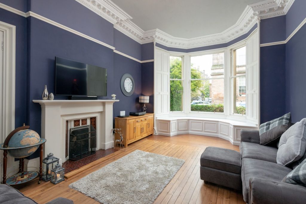 Property photo 2 of 13 Admiral Terrace 2