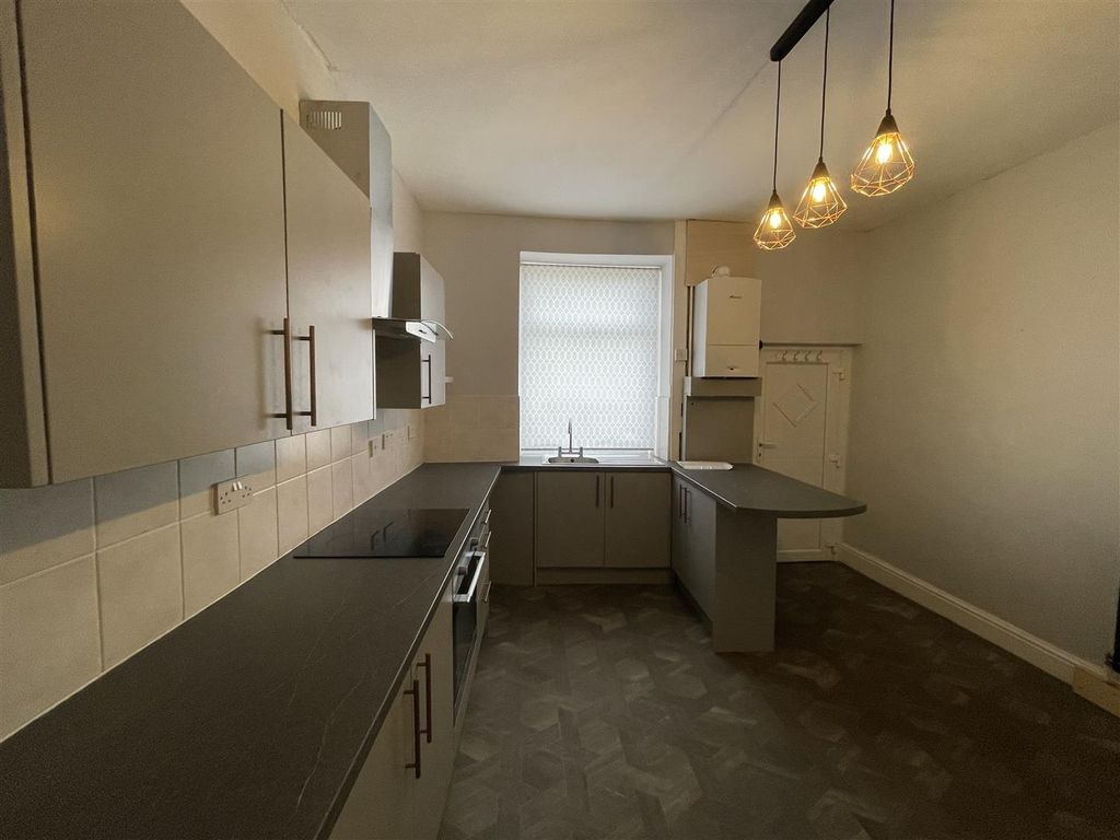 Property photo 2 of 8 Kitchen Diner