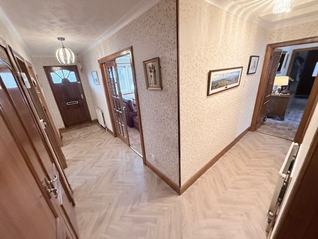 Property photo 2 of 26