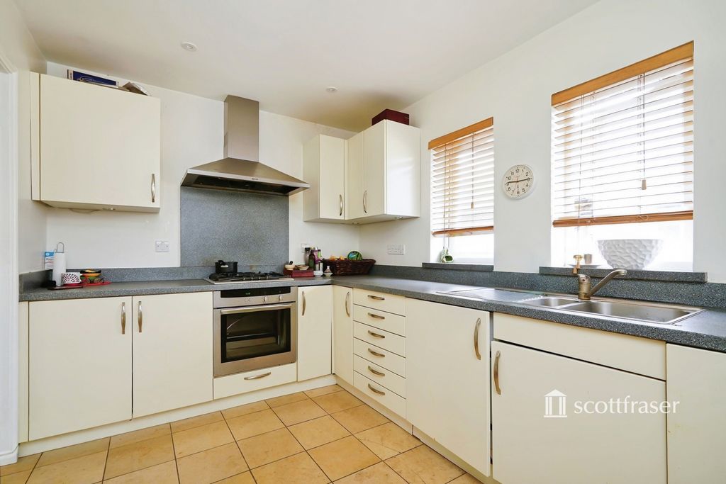 Property photo 2 of 14 Pbox-Img.Jpg