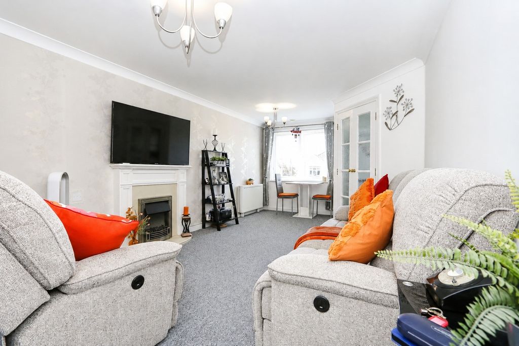 Property photo 2 of 8 5349874