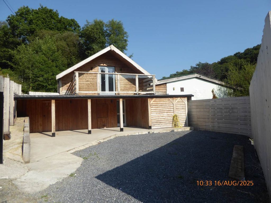 Property photo 1 of 19 P1380291